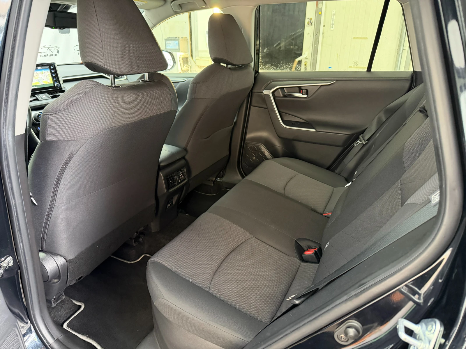 Toyota Rav4 2.5Hybrid* СЕРВИЗНА КНИЖКА С ПЪЛНА ИСТОРИЯ В TOYOT, снимка 9 - Автомобили и джипове - 54750204