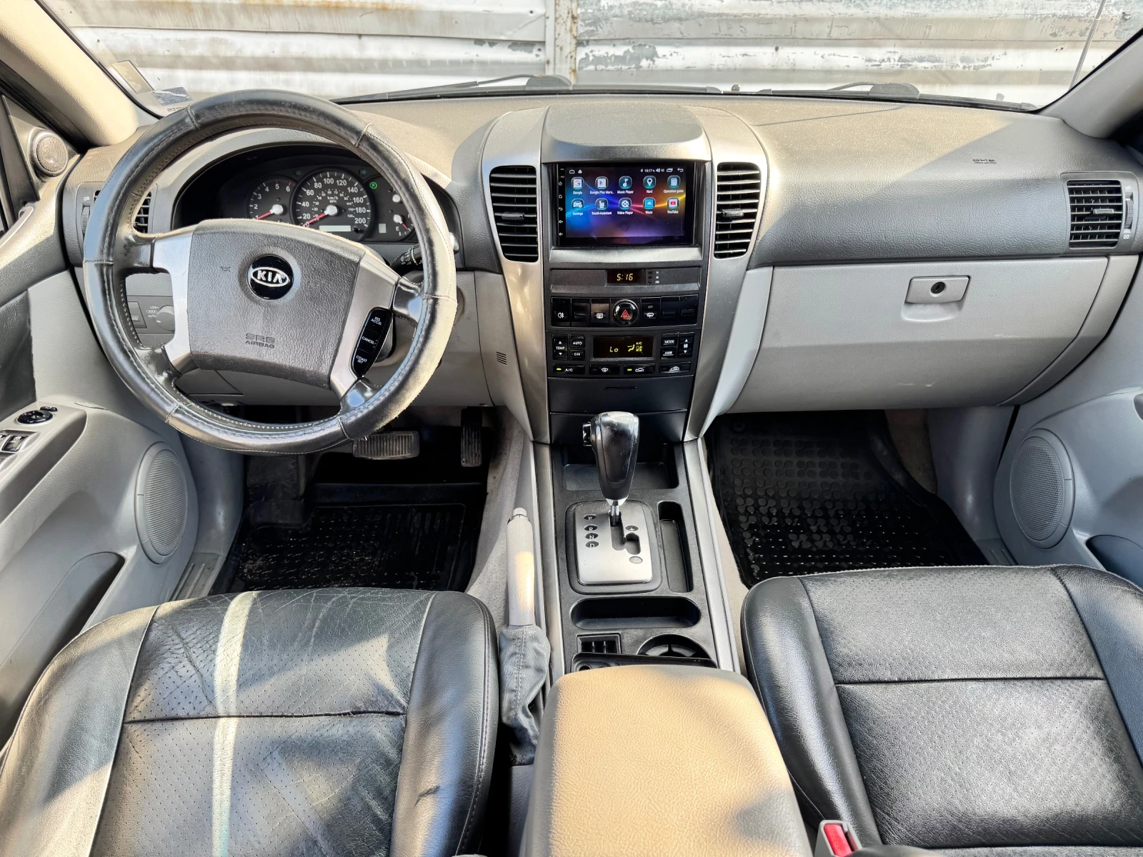 Kia Sorento, снимка 5 - Автомобили и джипове - 54805602