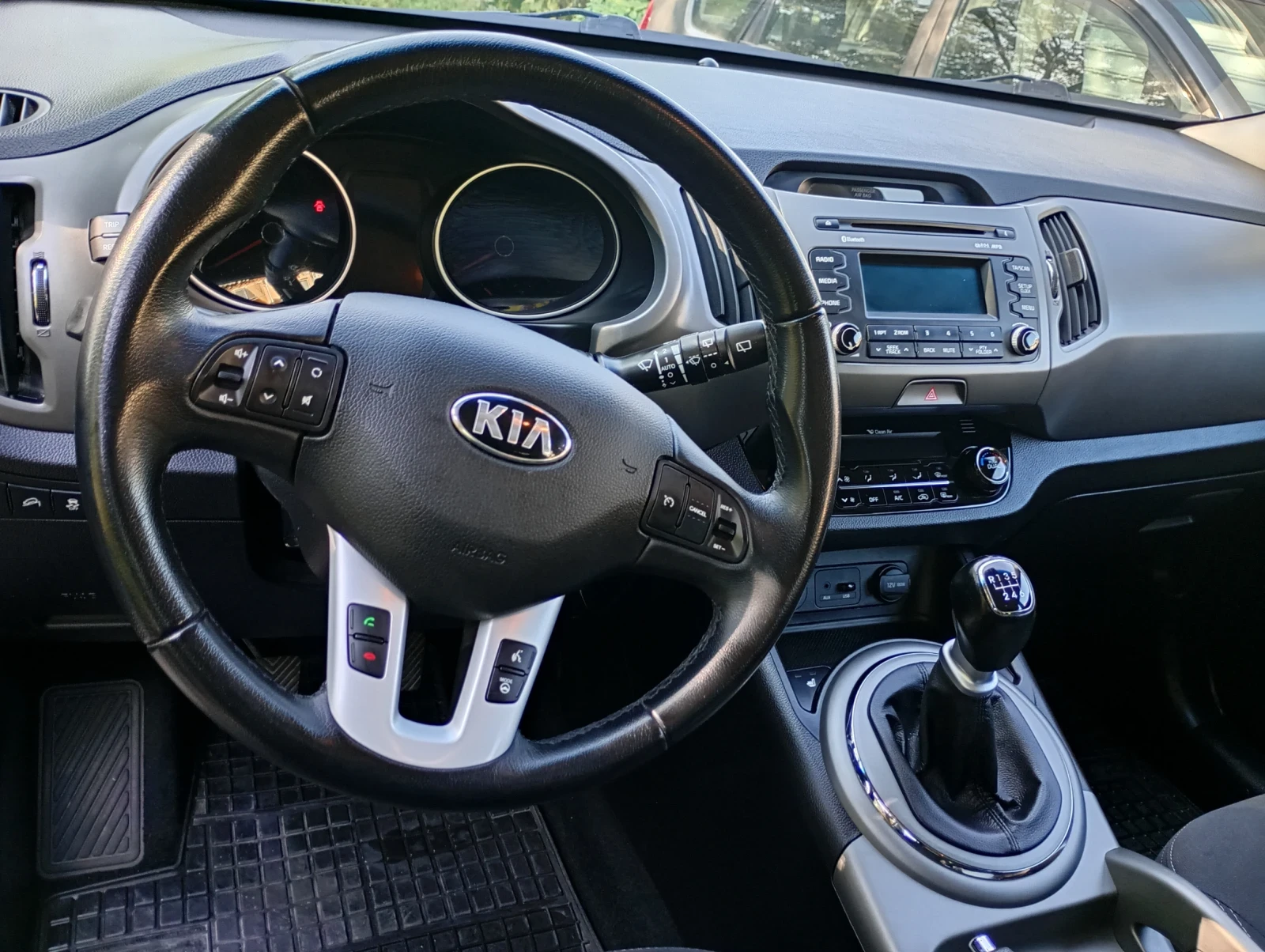 Kia Sportage, снимка 2 - Автомобили и джипове - 55704088