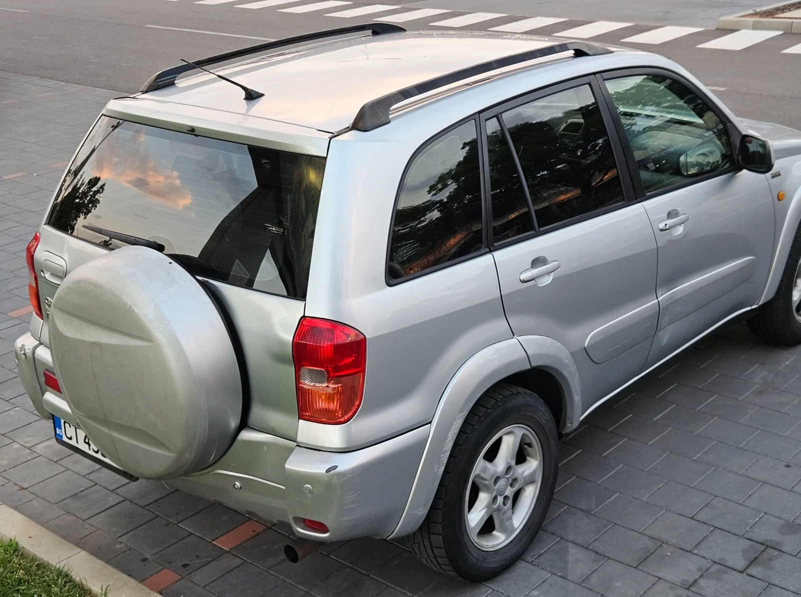 Toyota Rav4, снимка 6 - Автомобили и джипове - 55828420