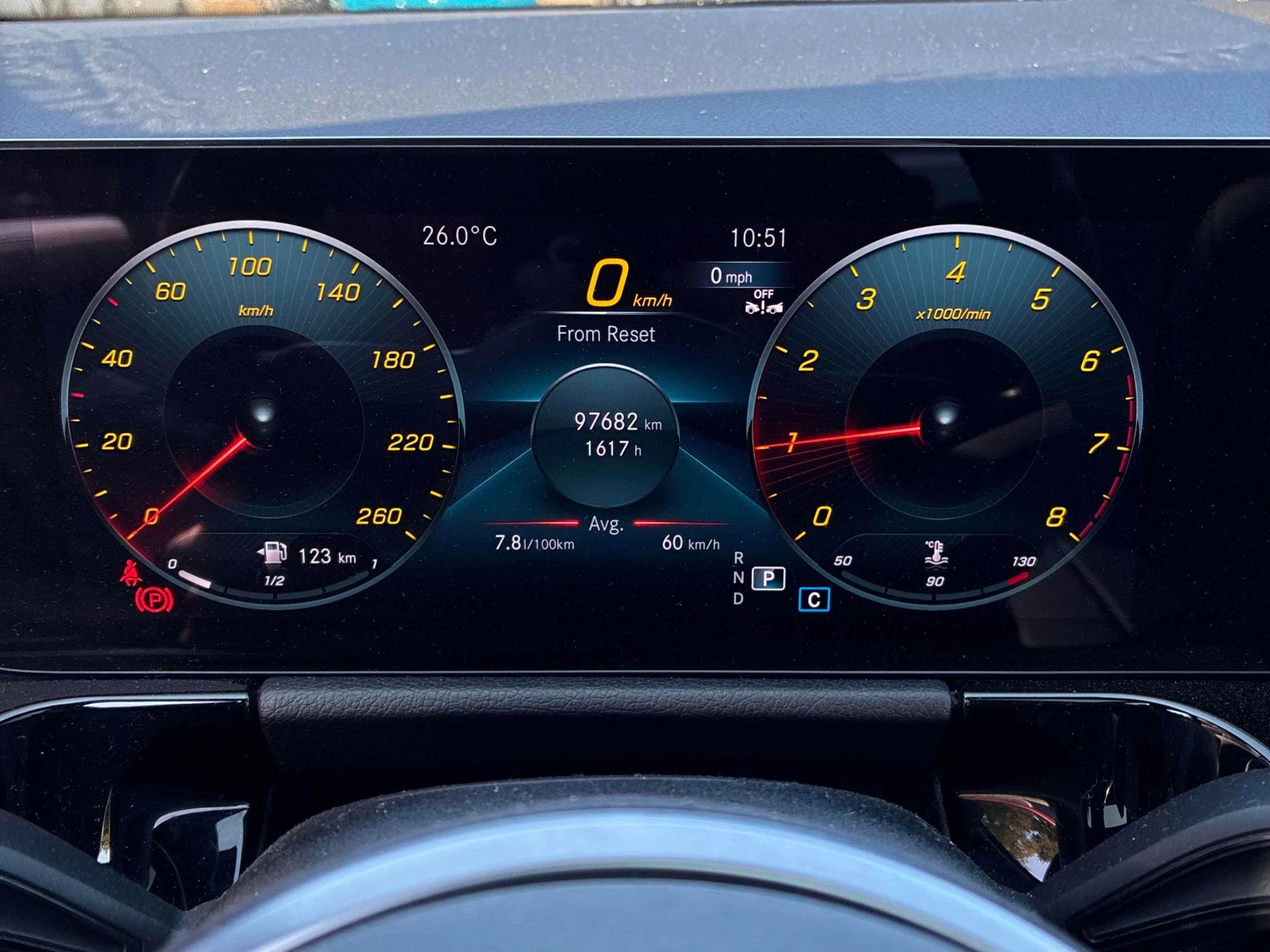 Mercedes-Benz GLA 250 * АВТОКРЕДИТ * ГЛАВНО ПРЕДСТАВИТЕЛСТВО, снимка 8 - Автомобили и джипове - 55881683