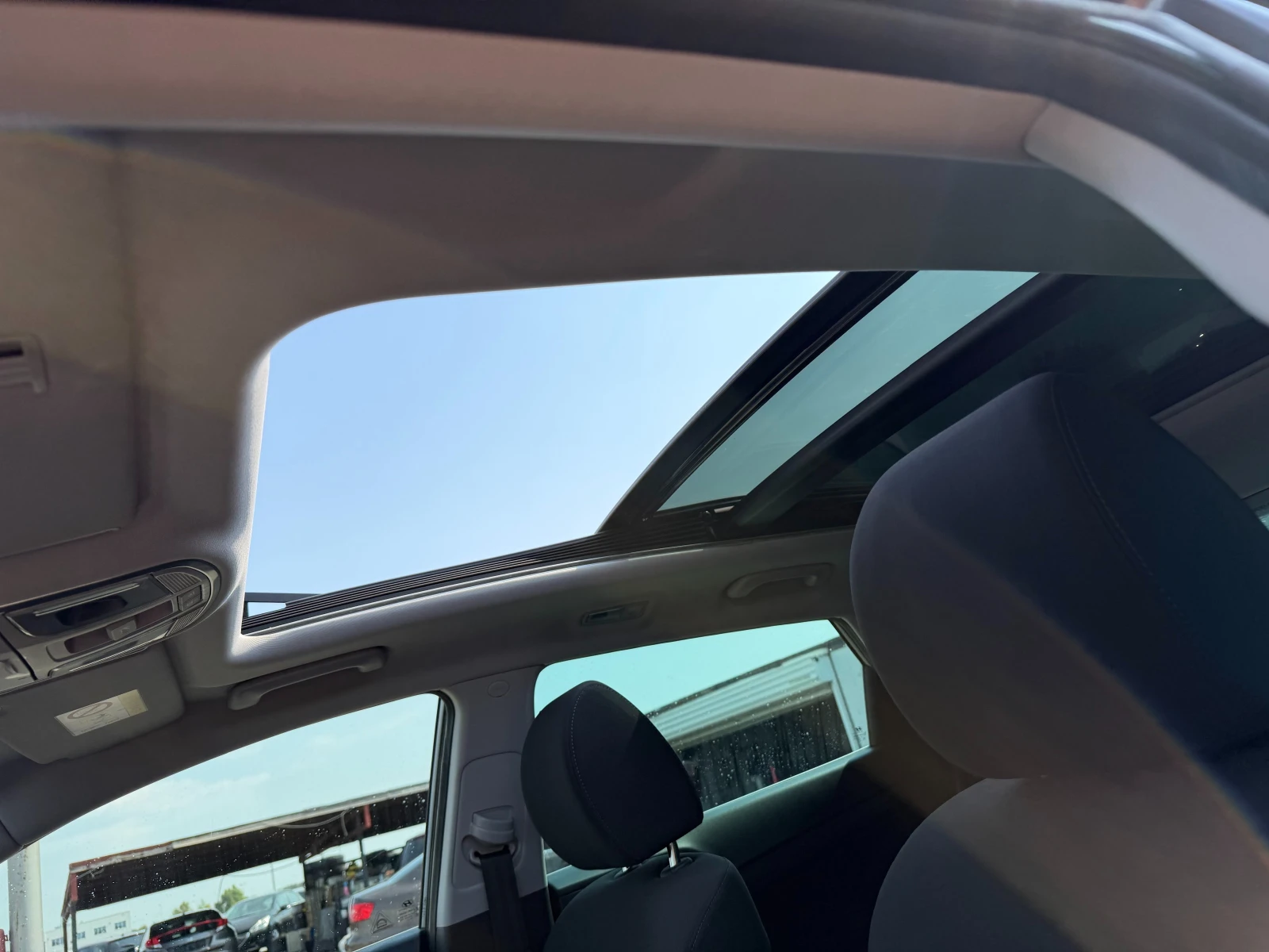 Hyundai Tucson 1.6CRDI 4WD AVTOMAT/NAVI/KOJA/KAMERA EURO 6, снимка 11 - Автомобили и джипове - 56166255