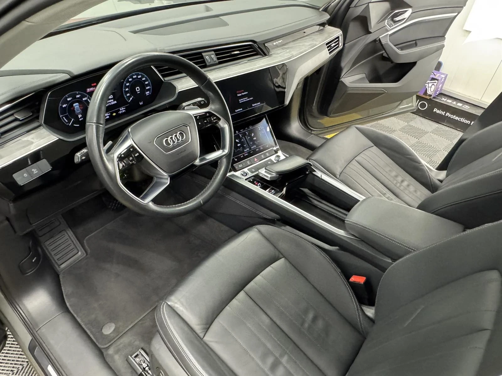 Audi Q8 Audi Q8 e-tron 55 quattro | 2024 �. | 408 �.�. |  | Mobile.bg � ����������� 6