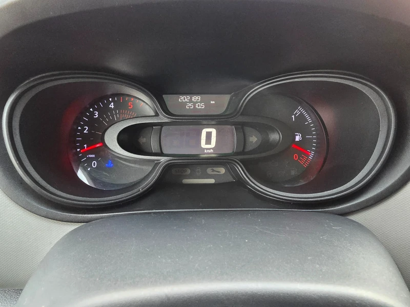 Renault Trafic 1.6dci, снимка 8 - Бусове и автобуси - 53141565