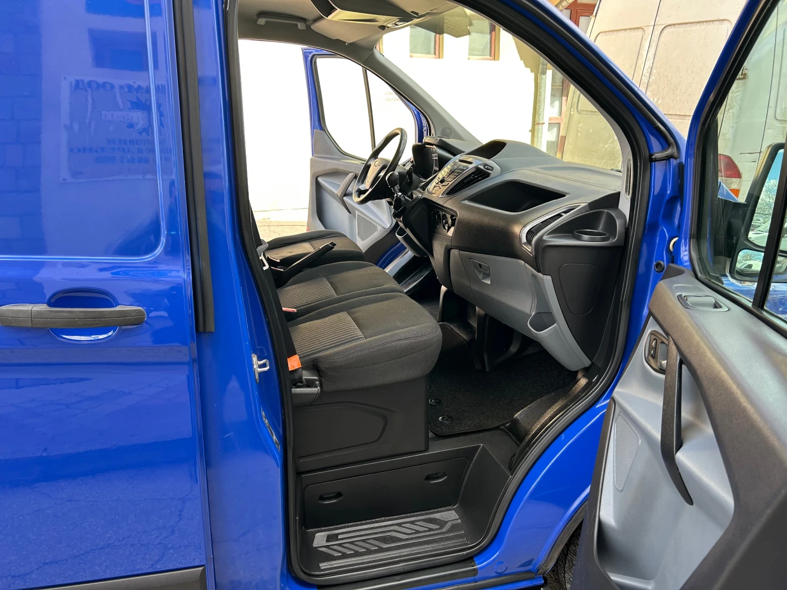 Ford Transit Custom 2.2TDCI 125k.c. , снимка 12 - Бусове и автобуси - 54139026