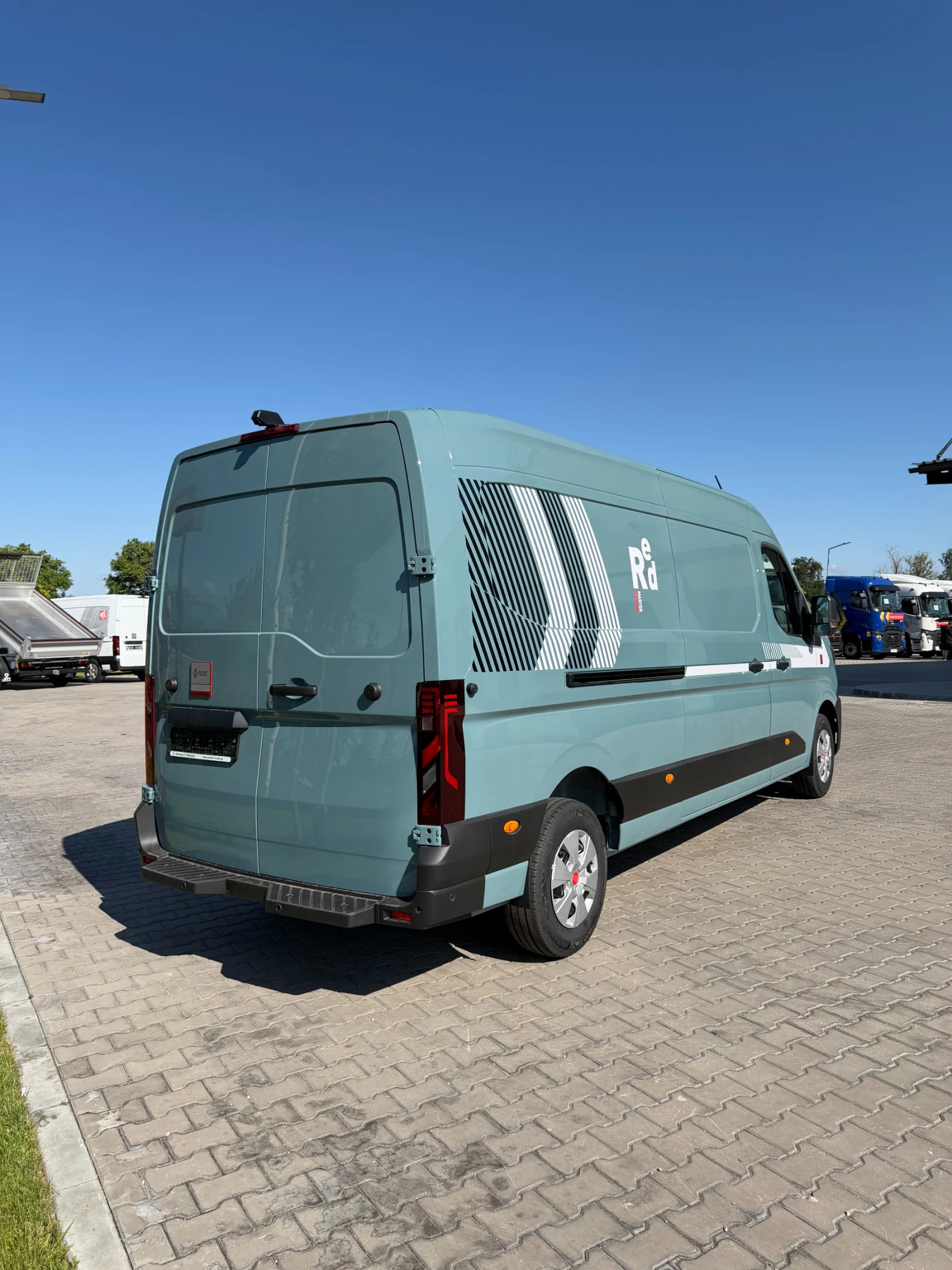 Renault Master RED EDITION* L3H2* ЧИСТО НОВ* НАЛИЧЕН* ЛИЗИНГ* , снимка 4 - Бусове и автобуси - 55414613