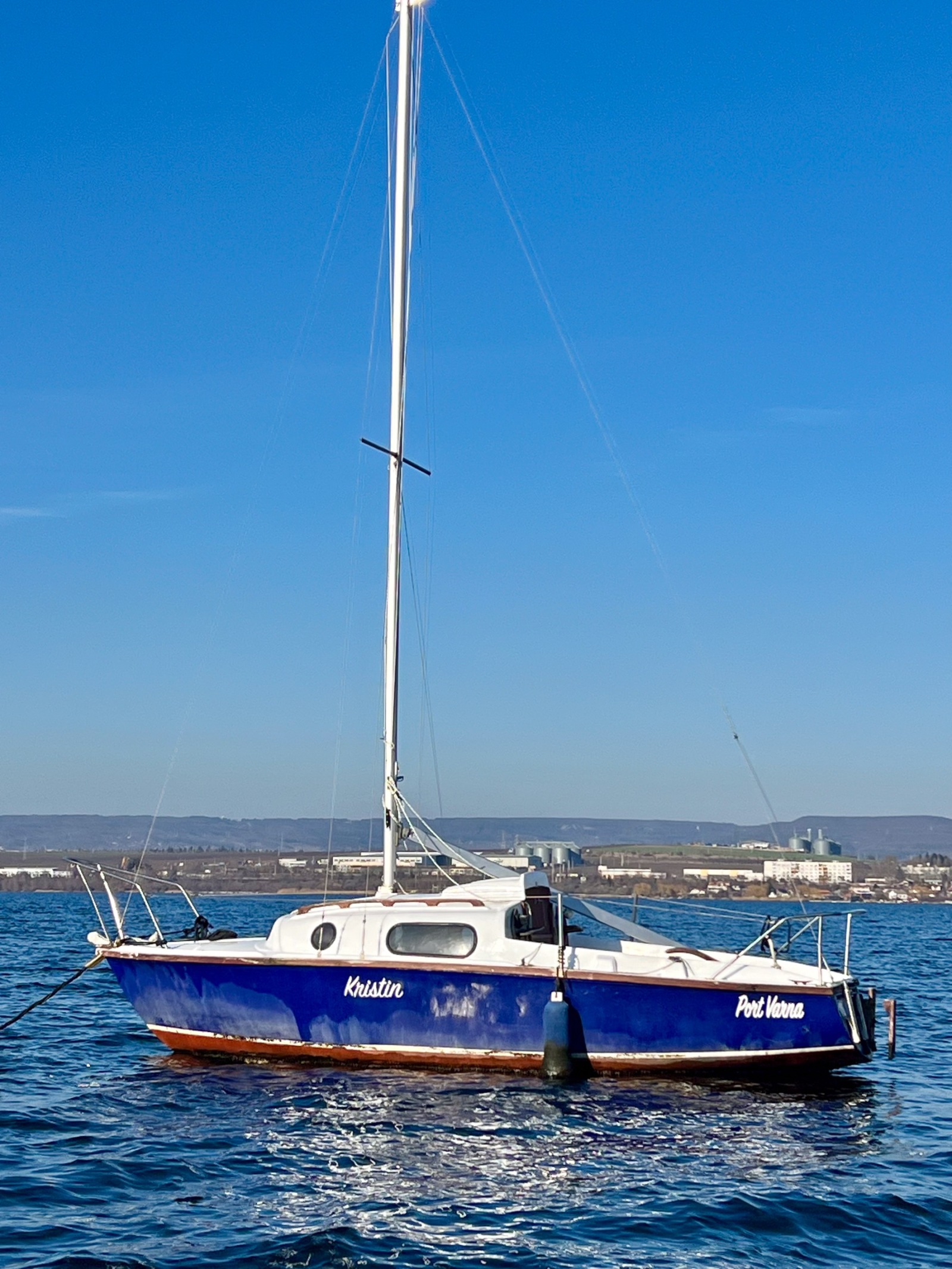 Ветроходна лодка Leisure 17 - изображение 1