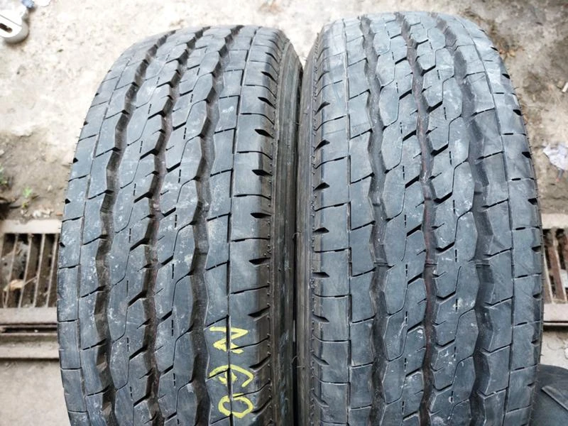 Гуми Летни 205/70R15, снимка 1 - Гуми и джанти - 37112341