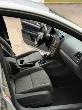 VW Golf - 2300 € / 4498.41 лв. - 18708666 9