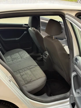 VW Golf - 2300 € / 4498.41 лв. - 18708666 8