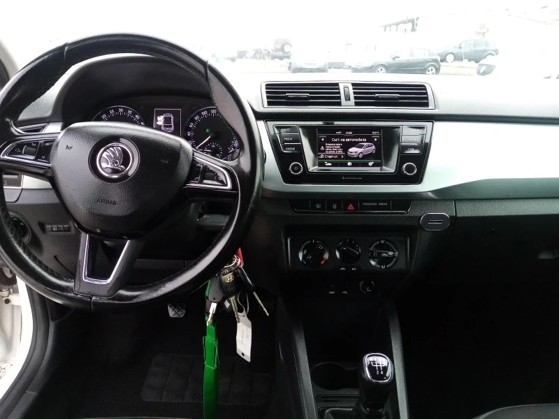 Skoda Fabia 1.4TDI EURO 6B, снимка 11 - Автомобили и джипове - 46356177