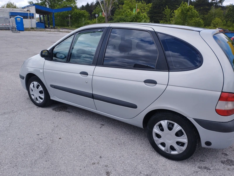 Renault Scenic, снимка 2 - Автомобили и джипове - 45383914