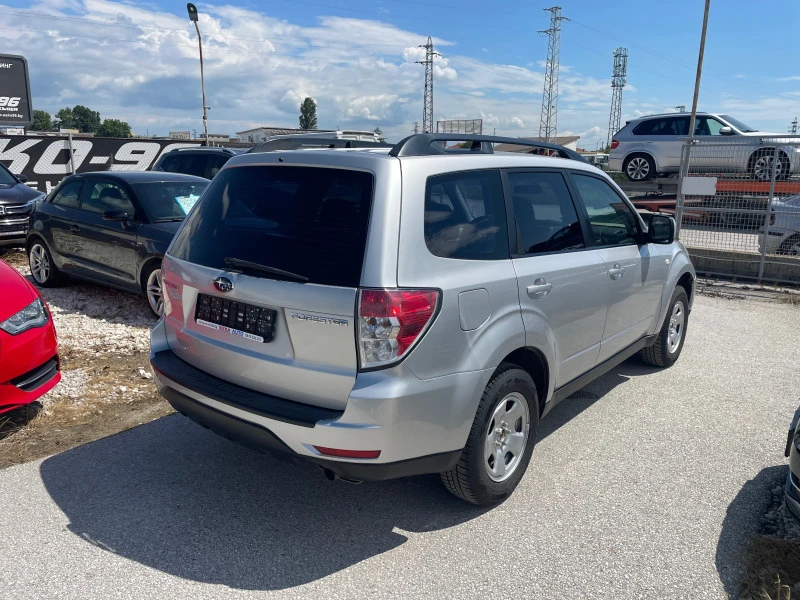 Subaru Forester 2.0i, снимка 4 - Автомобили и джипове - 46017859