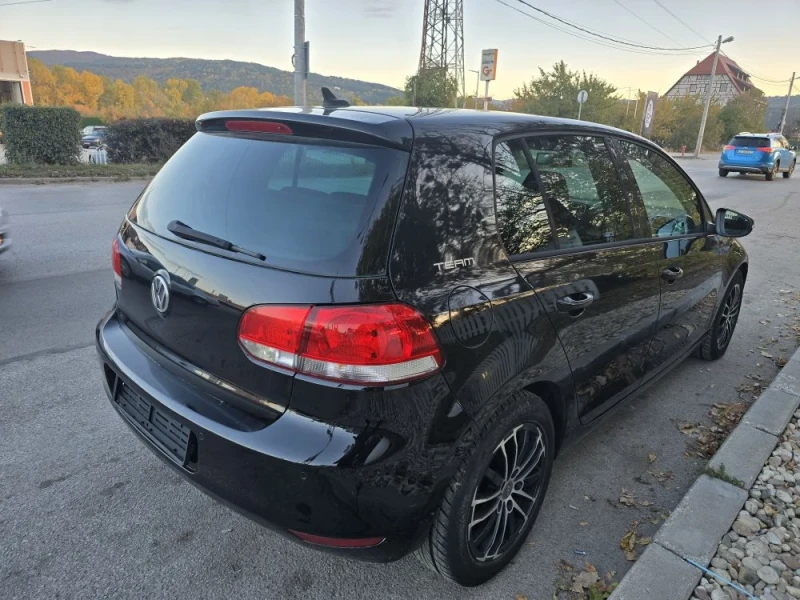 VW Golf 1.6Дизел 2012g  безупречно състояние , снимка 4 - Автомобили и джипове - 52135562