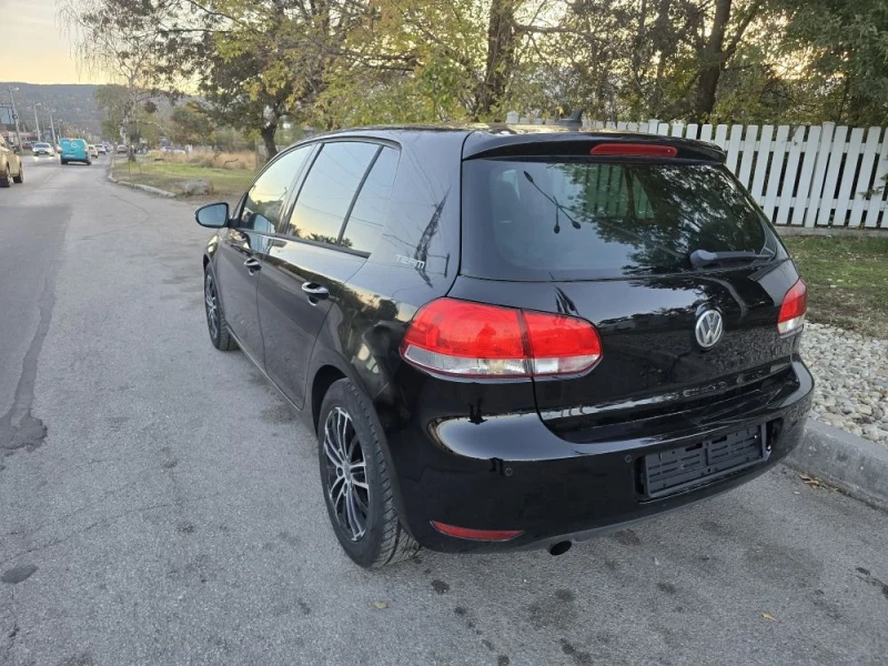 VW Golf 1.6Дизел 2012g  безупречно състояние , снимка 3 - Автомобили и джипове - 52135562