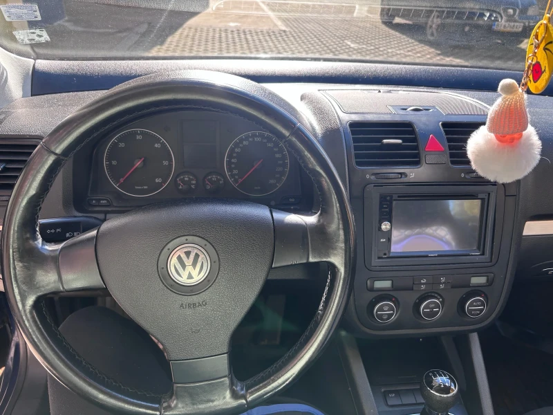 VW Jetta, снимка 5 - Автомобили и джипове - 53476365
