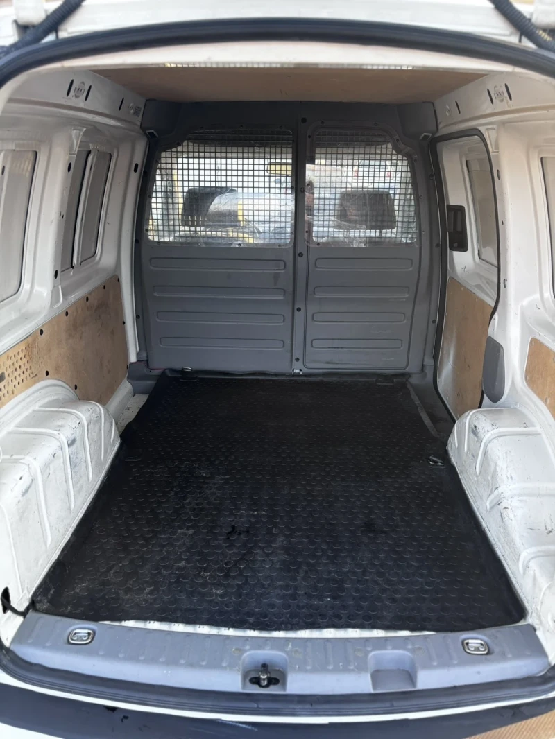 VW Caddy 2.0 SDI, снимка 7 - Автомобили и джипове - 53527438