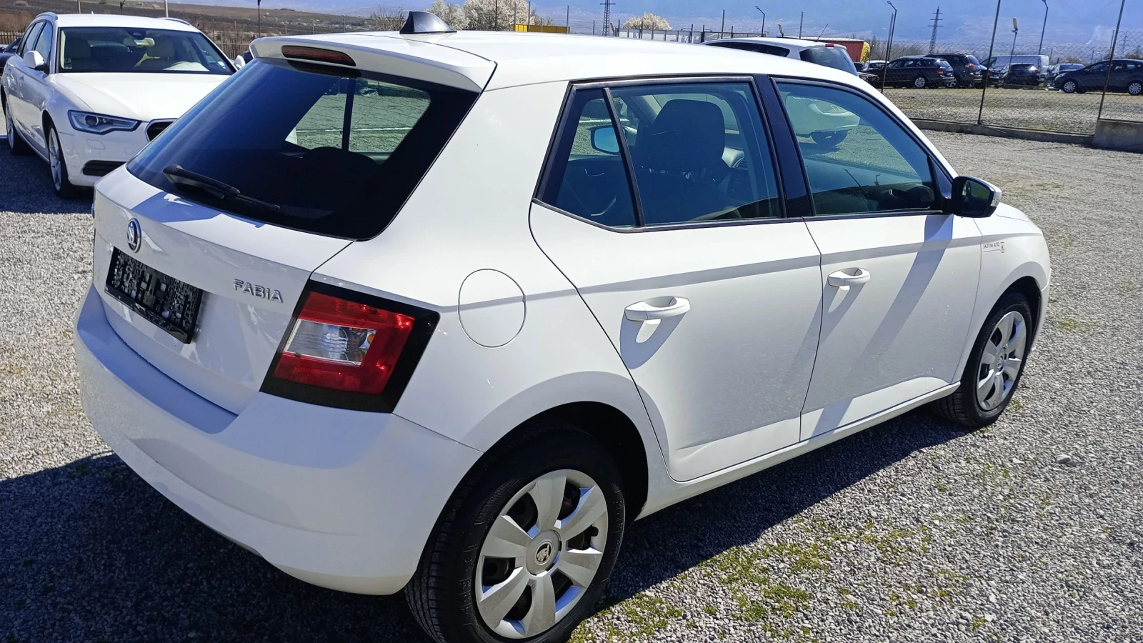 Skoda Fabia 1.4TDI EURO 6B - изображение 7