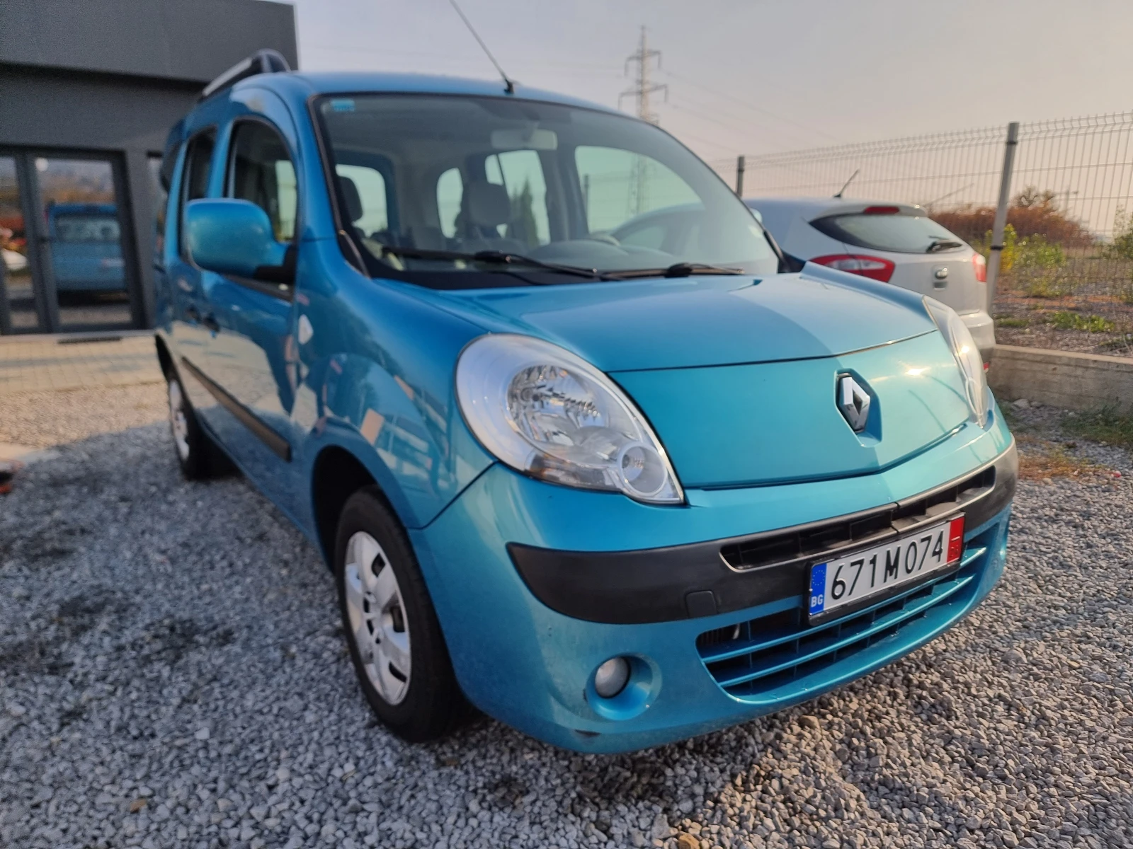 Renault Kangoo 1.5dCi FACE КЛИМАТИК - изображение 4