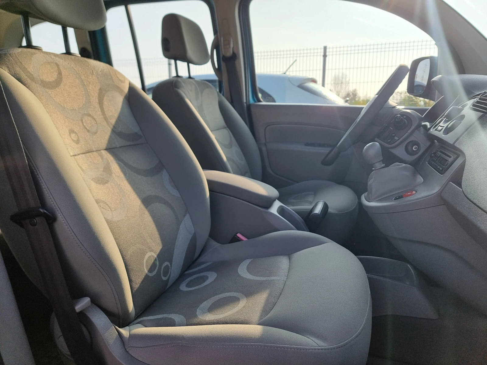 Renault Kangoo 1.5dCi FACE КЛИМАТИК - изображение 8