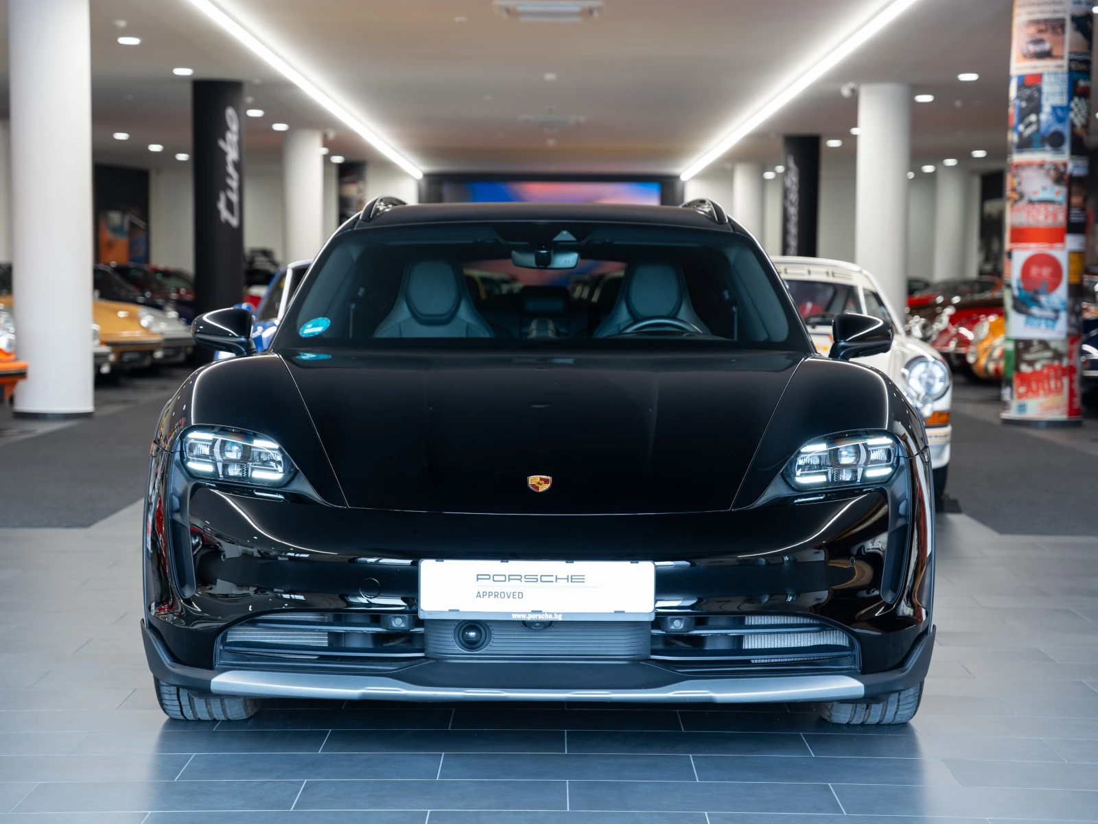 Porsche Taycan 4 Cross Turismo - изображение 3