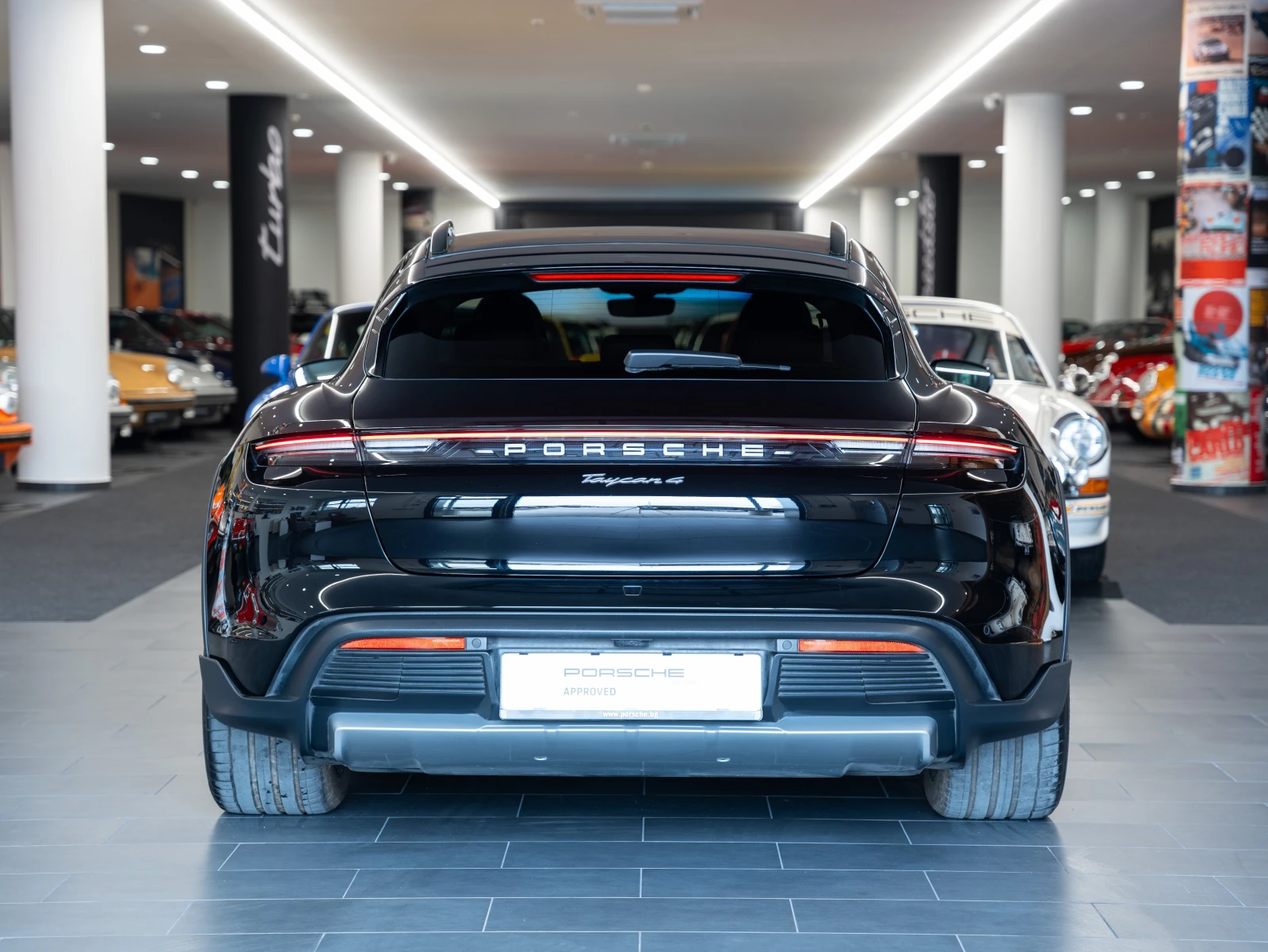 Porsche Taycan 4 Cross Turismo - изображение 4