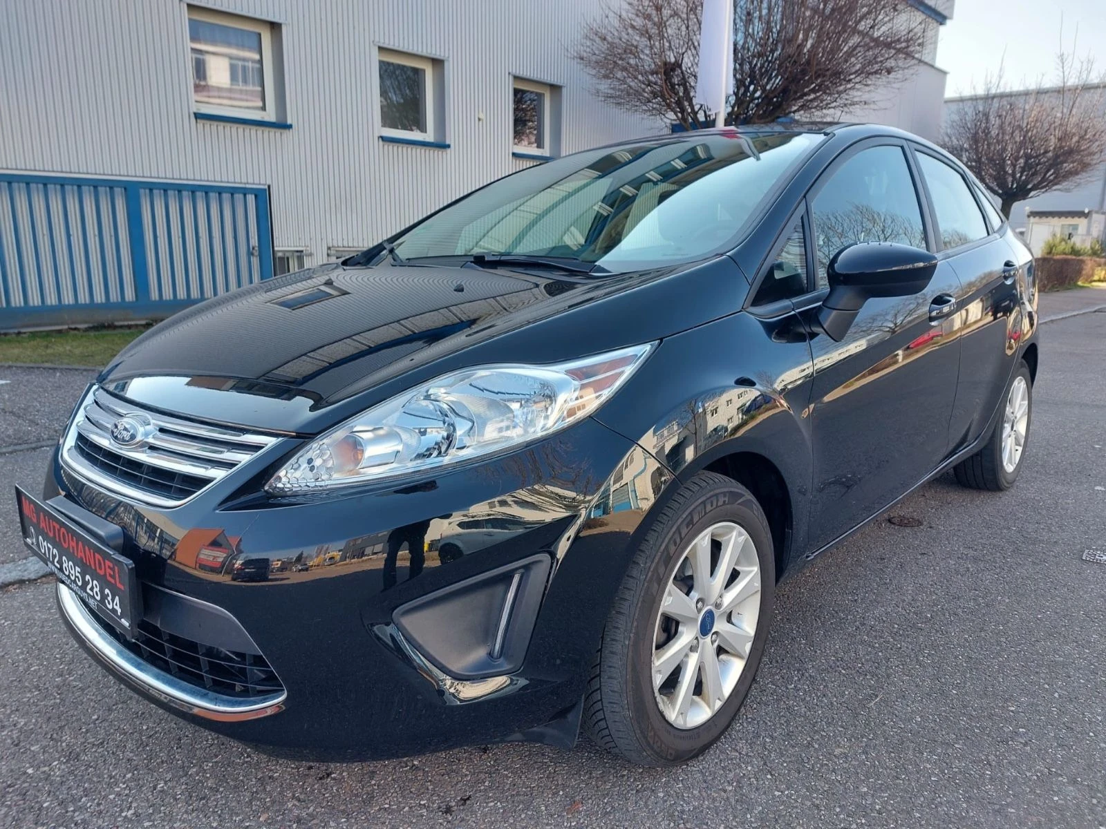 Ford Fiesta 1.6 Седан - изображение 2