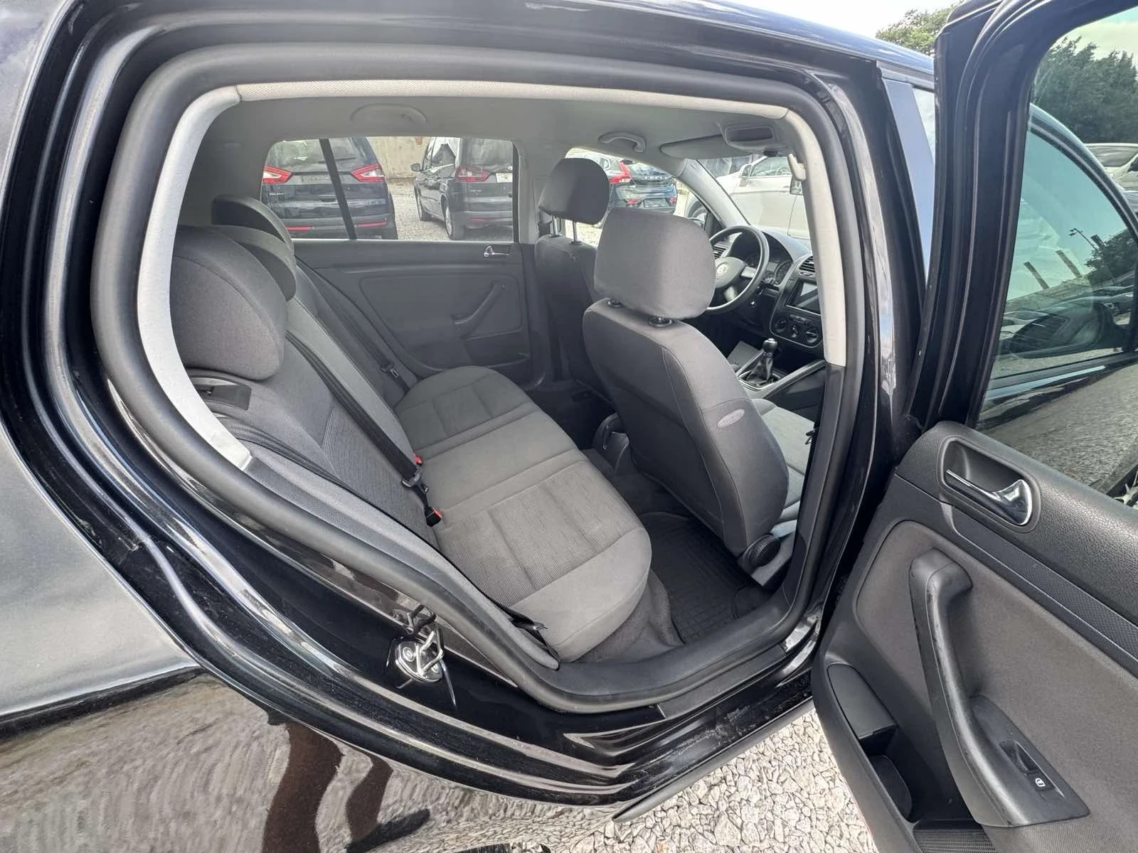 VW Golf | Mobile.bg   12