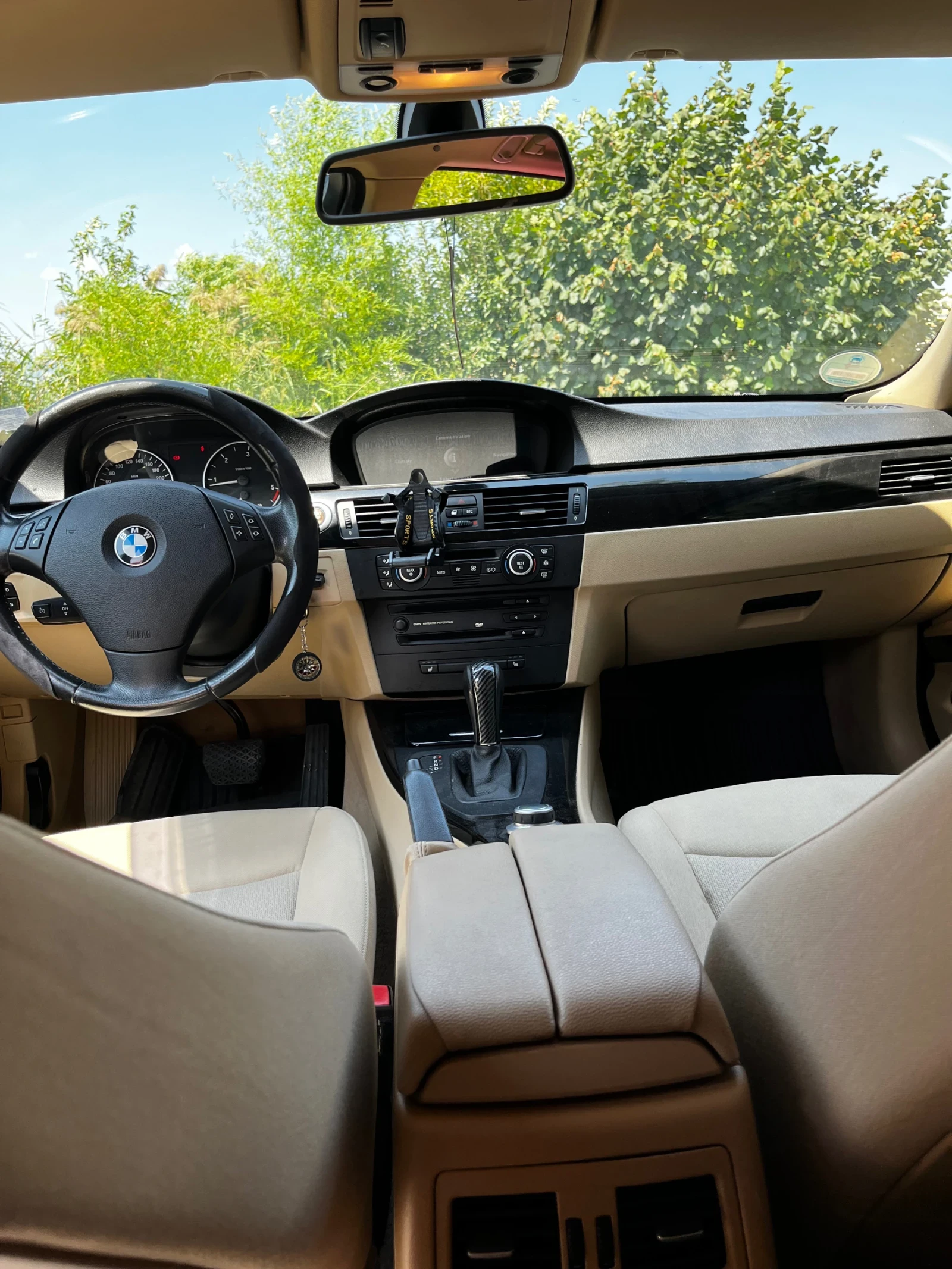 BMW 320  - изображение 7