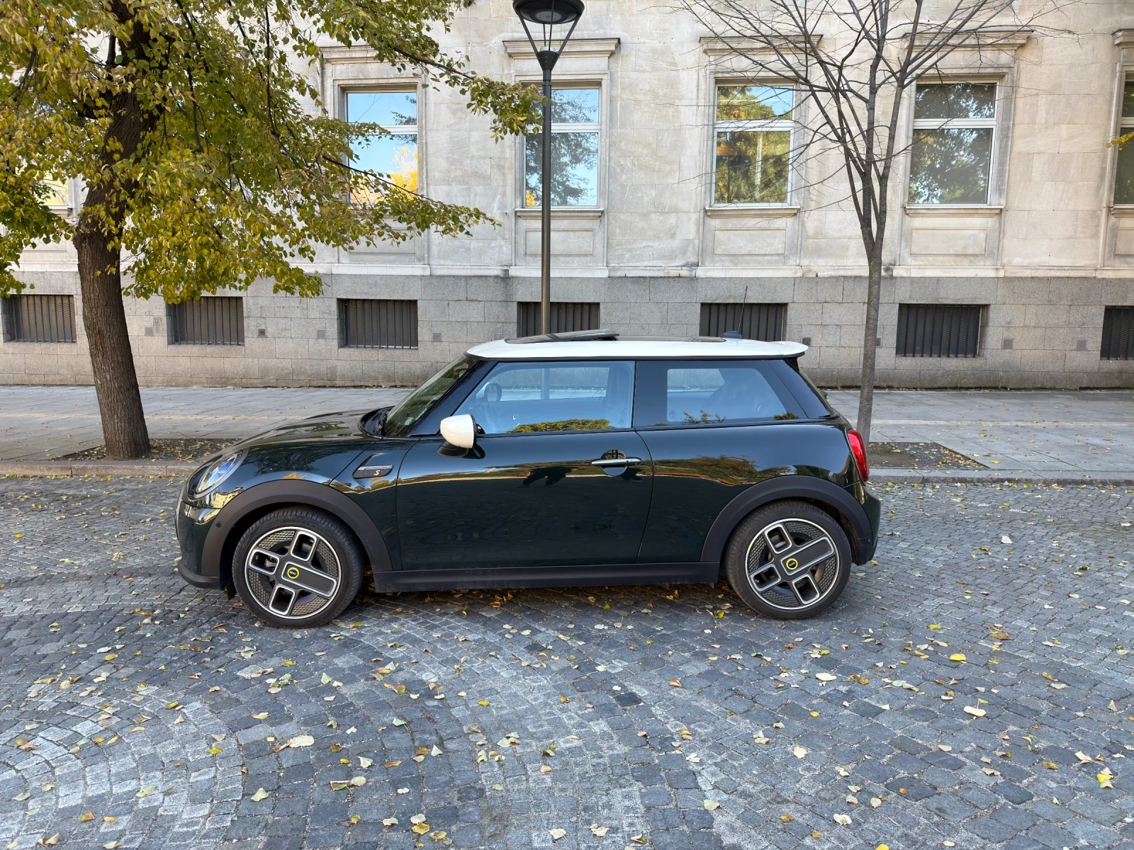 Mini Cooper SE Yours Resolute edition  - изображение 2