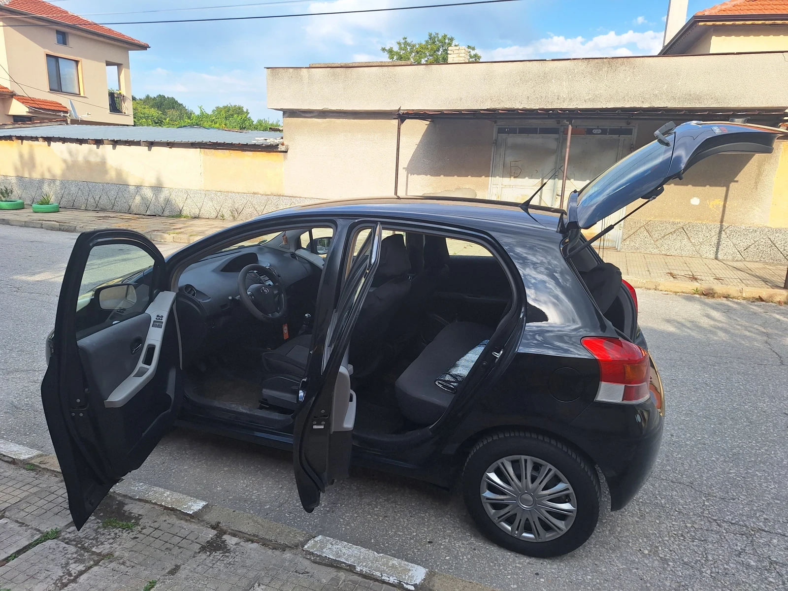 Toyota Auris  - изображение 2