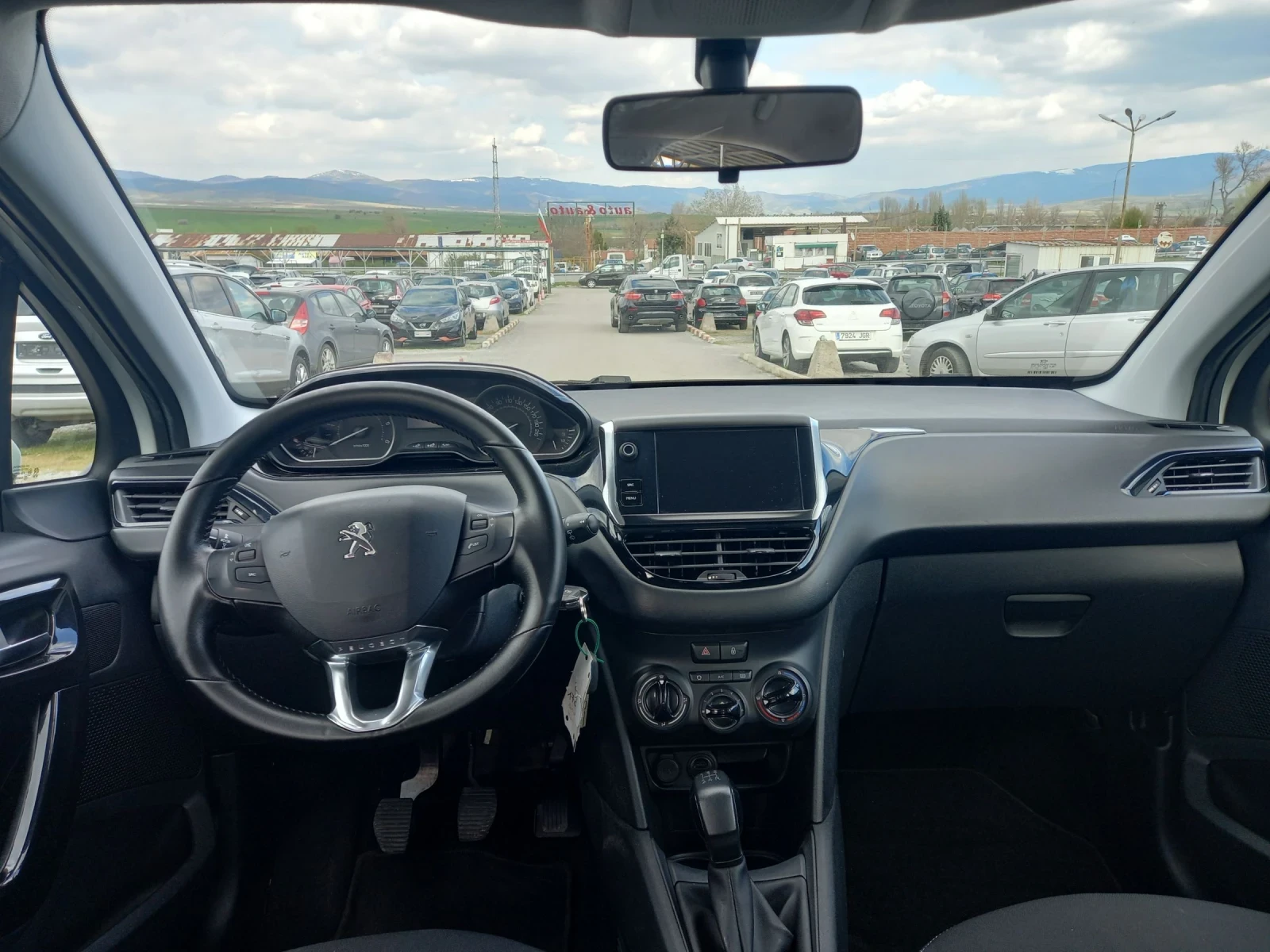 Peugeot 208 1.6 HDI - изображение 6