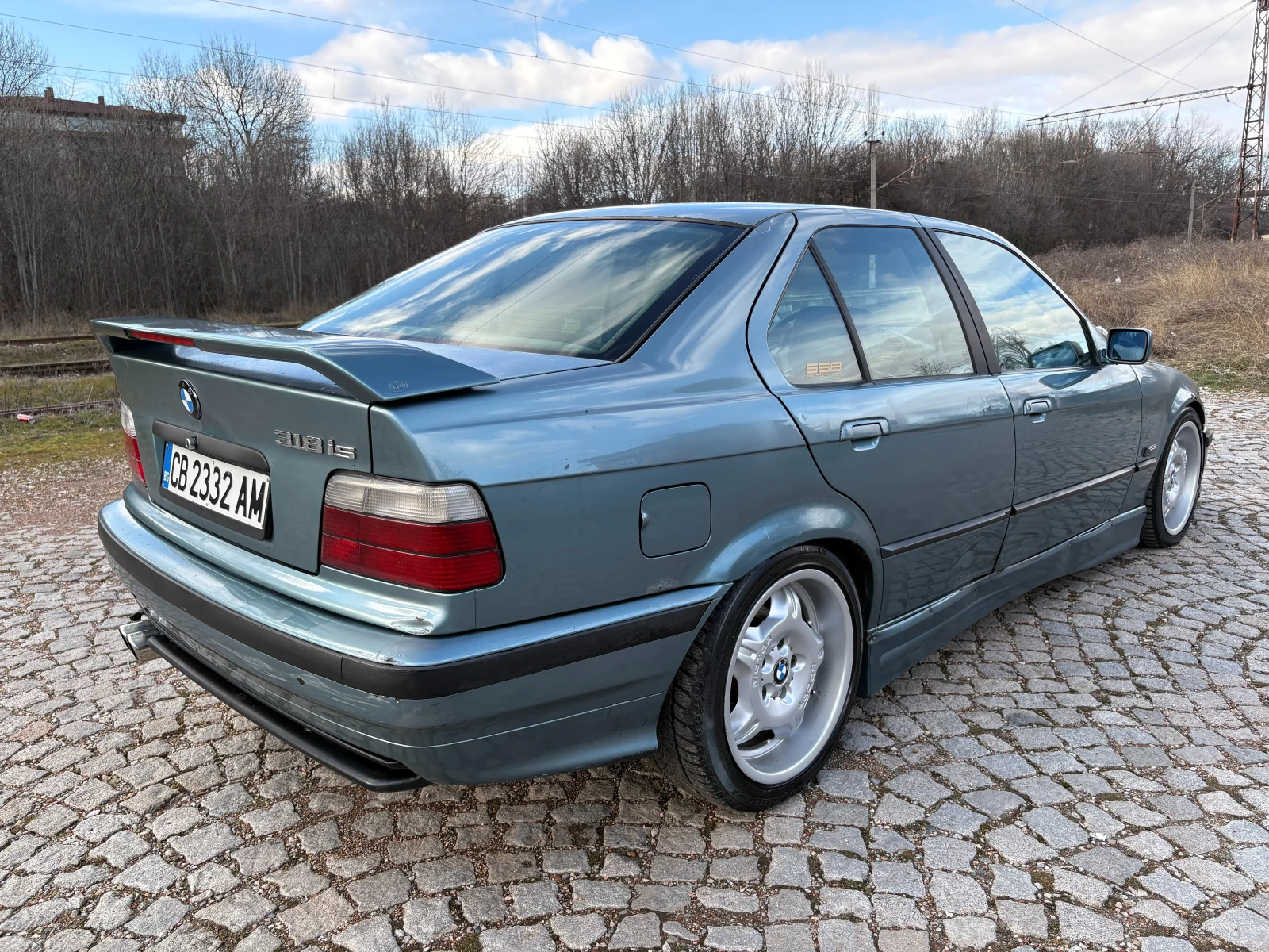 BMW 318 is  | Mobile.bg � ����������� 5