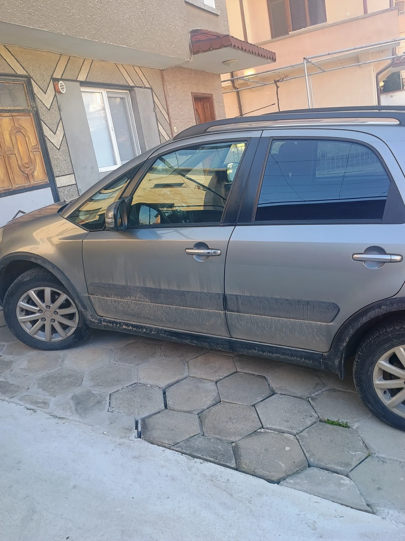 Suzuki SX4, снимка 4 - Автомобили и джипове - 53865296