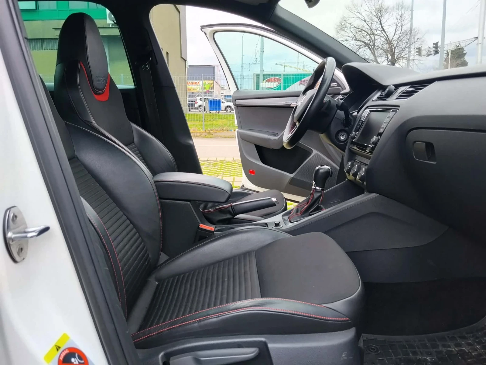 Skoda Octavia, снимка 8 - Автомобили и джипове - 54087477