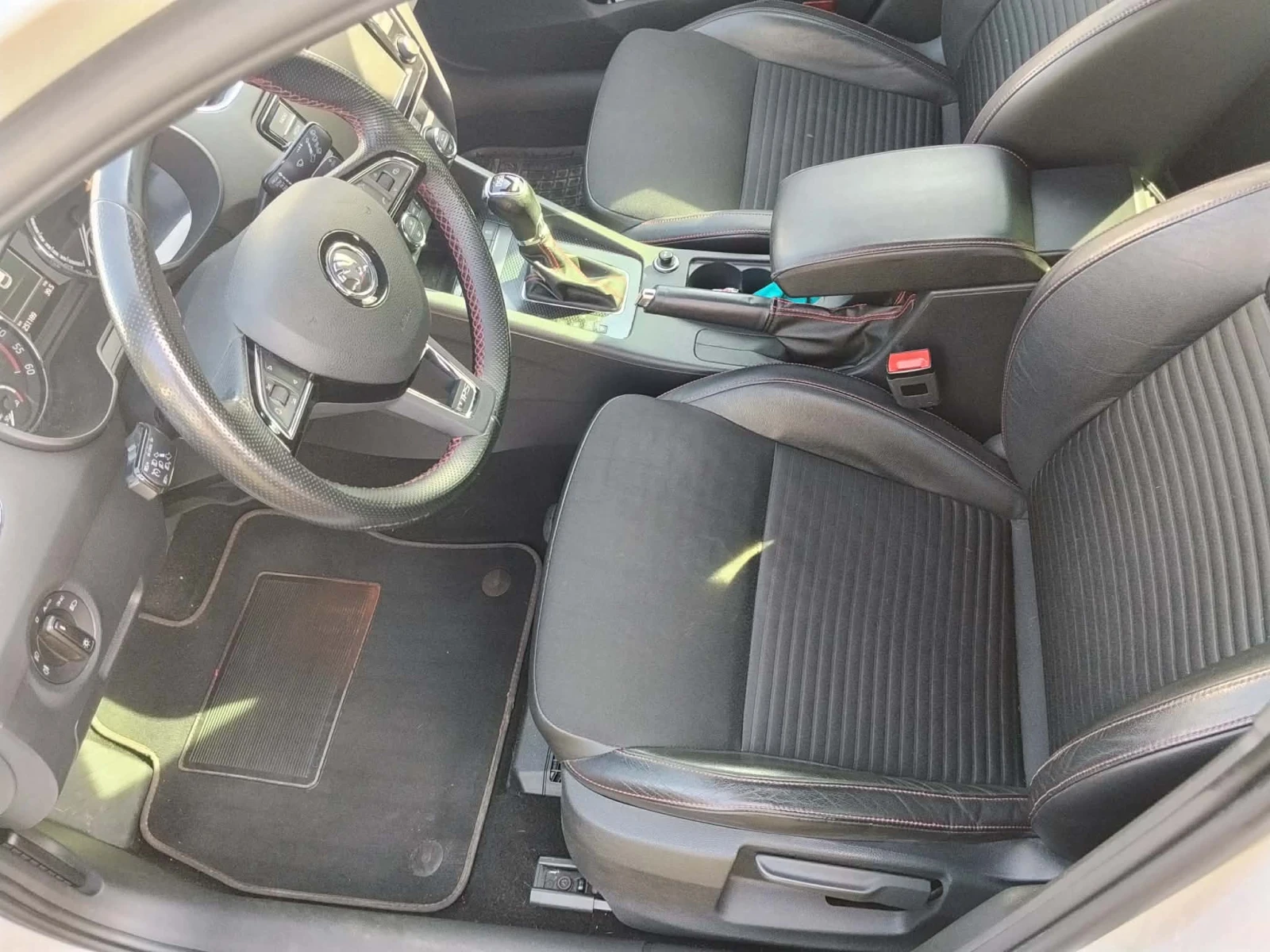 Skoda Octavia, снимка 13 - Автомобили и джипове - 54087477