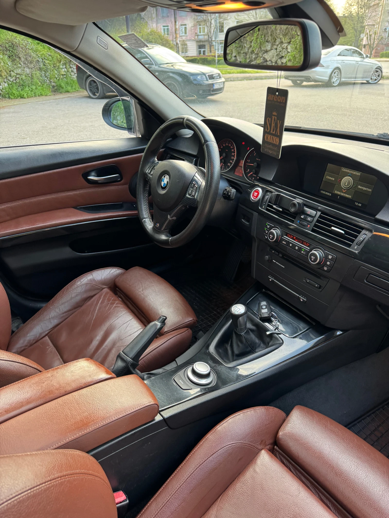 BMW 330, снимка 11 - Автомобили и джипове - 54220978