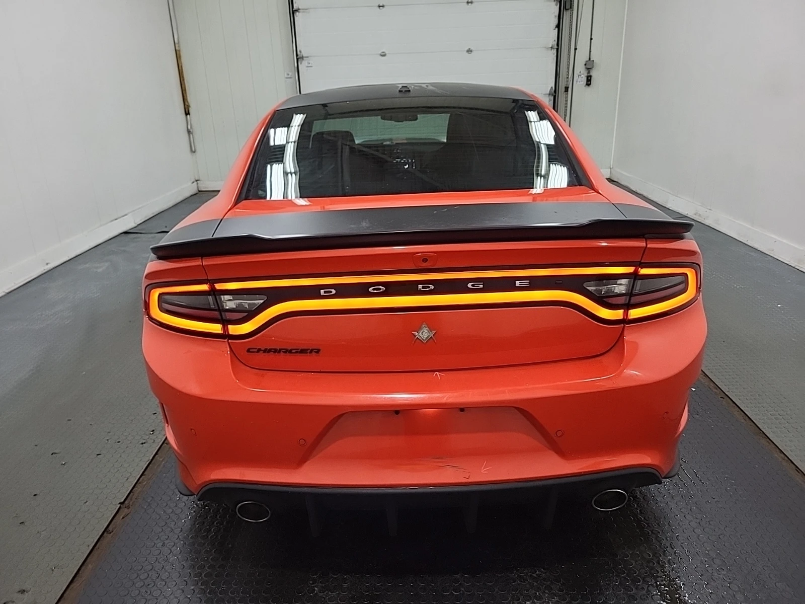 Dodge Charger R/T Daytona Edition RWD, снимка 7 - Автомобили и джипове - 54576964