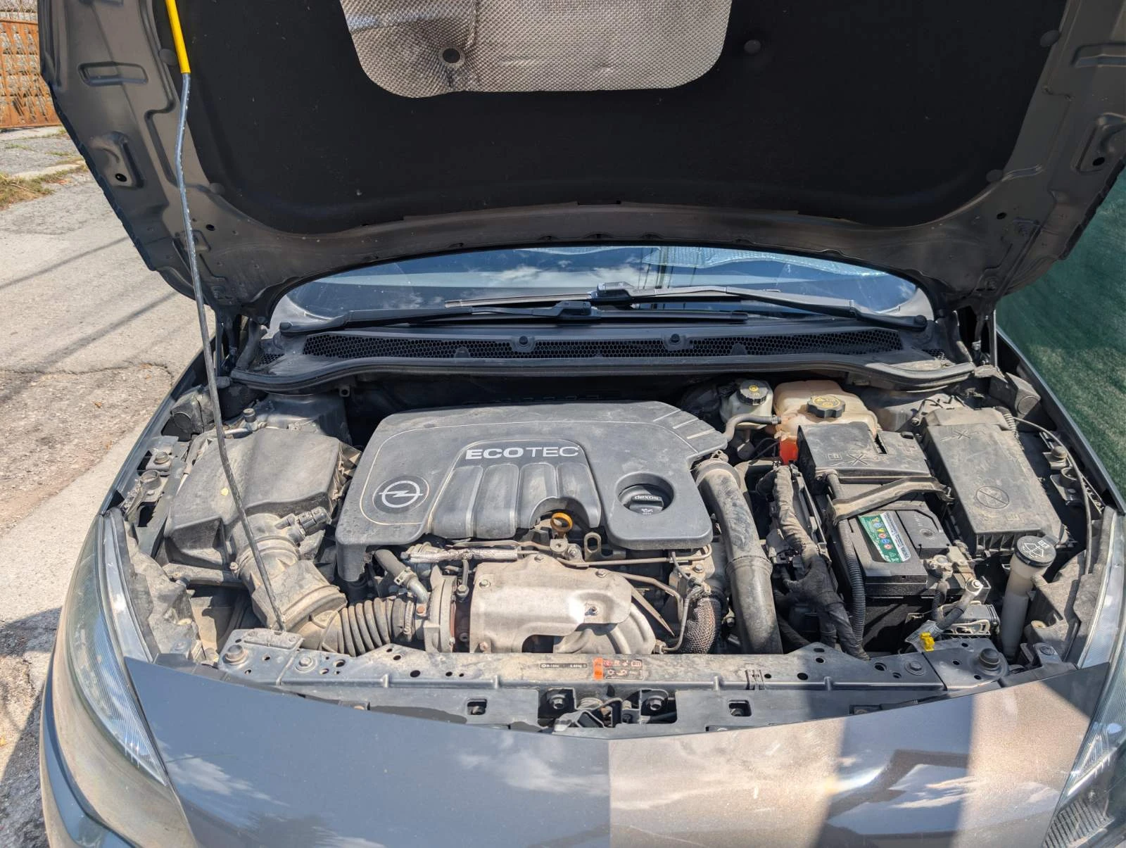 Opel Astra 1.6 cdti, снимка 6 - Автомобили и джипове - 55247510