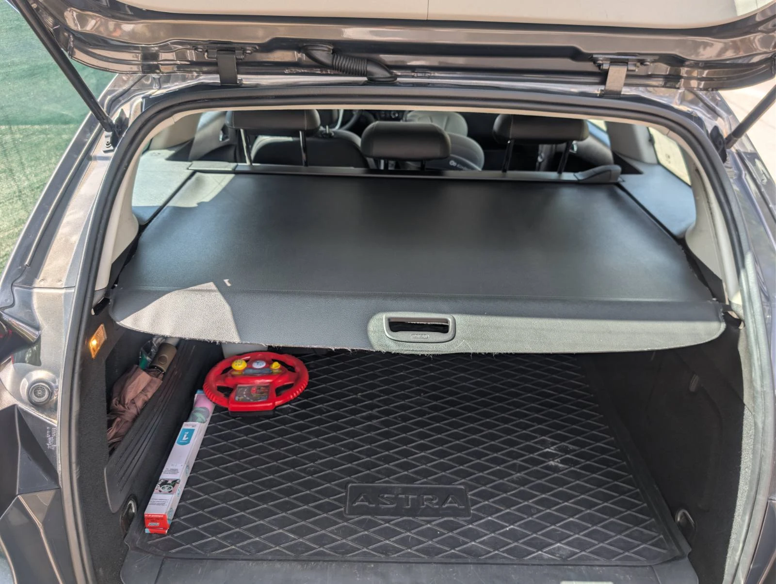 Opel Astra 1.6 cdti, снимка 12 - Автомобили и джипове - 55247510