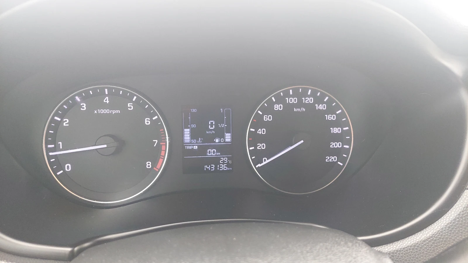 Hyundai I20 1.3i ФЕЙС ТОП!!!!, снимка 12 - Автомобили и джипове - 55265393