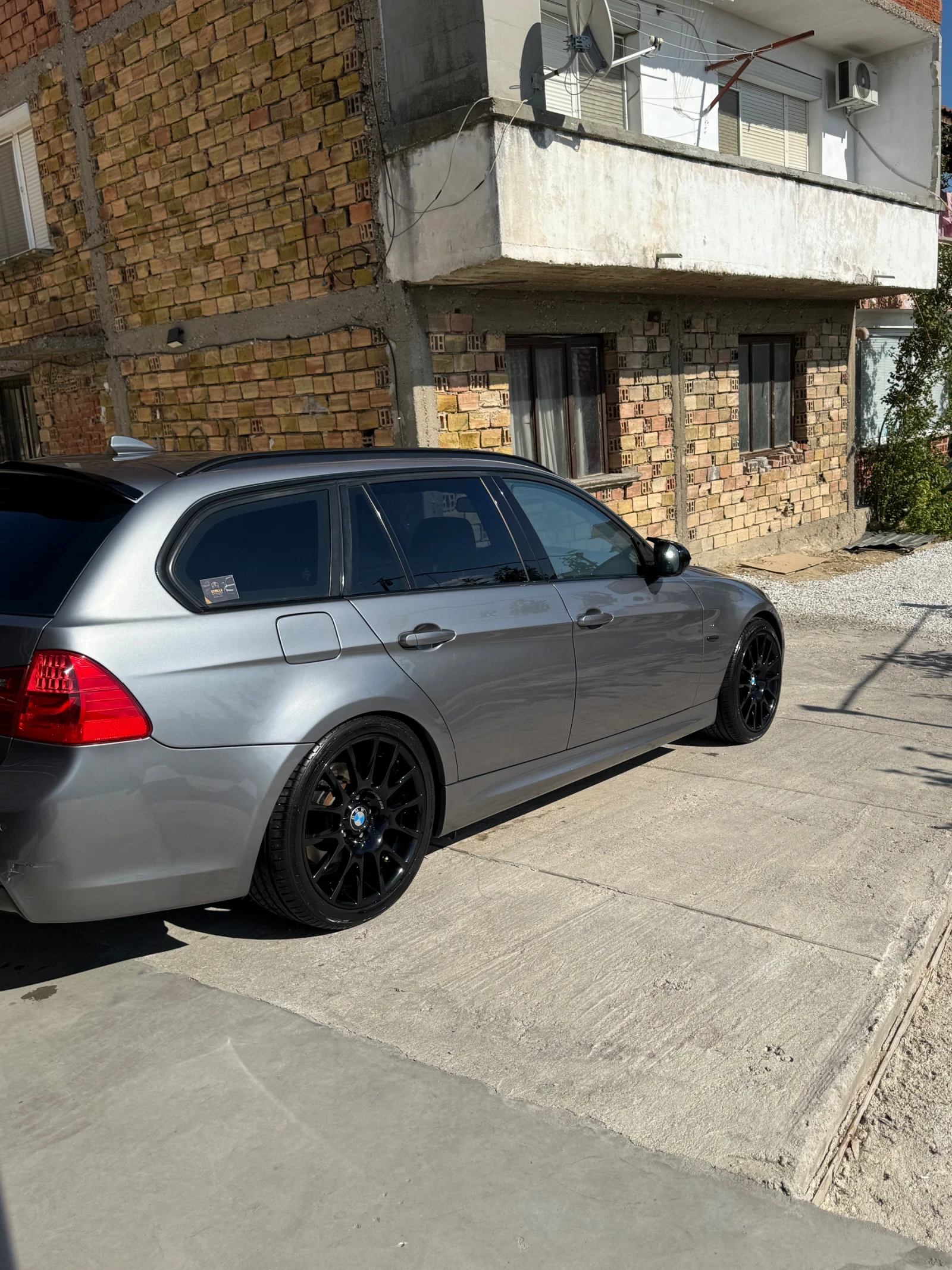 BMW 320, снимка 3 - Автомобили и джипове - 55984396