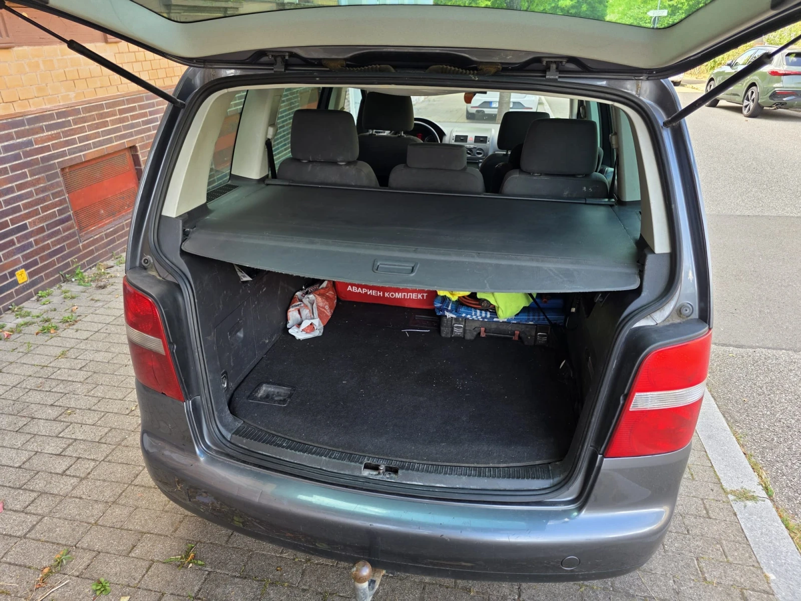 VW Touran, снимка 5 - Автомобили и джипове - 56656120