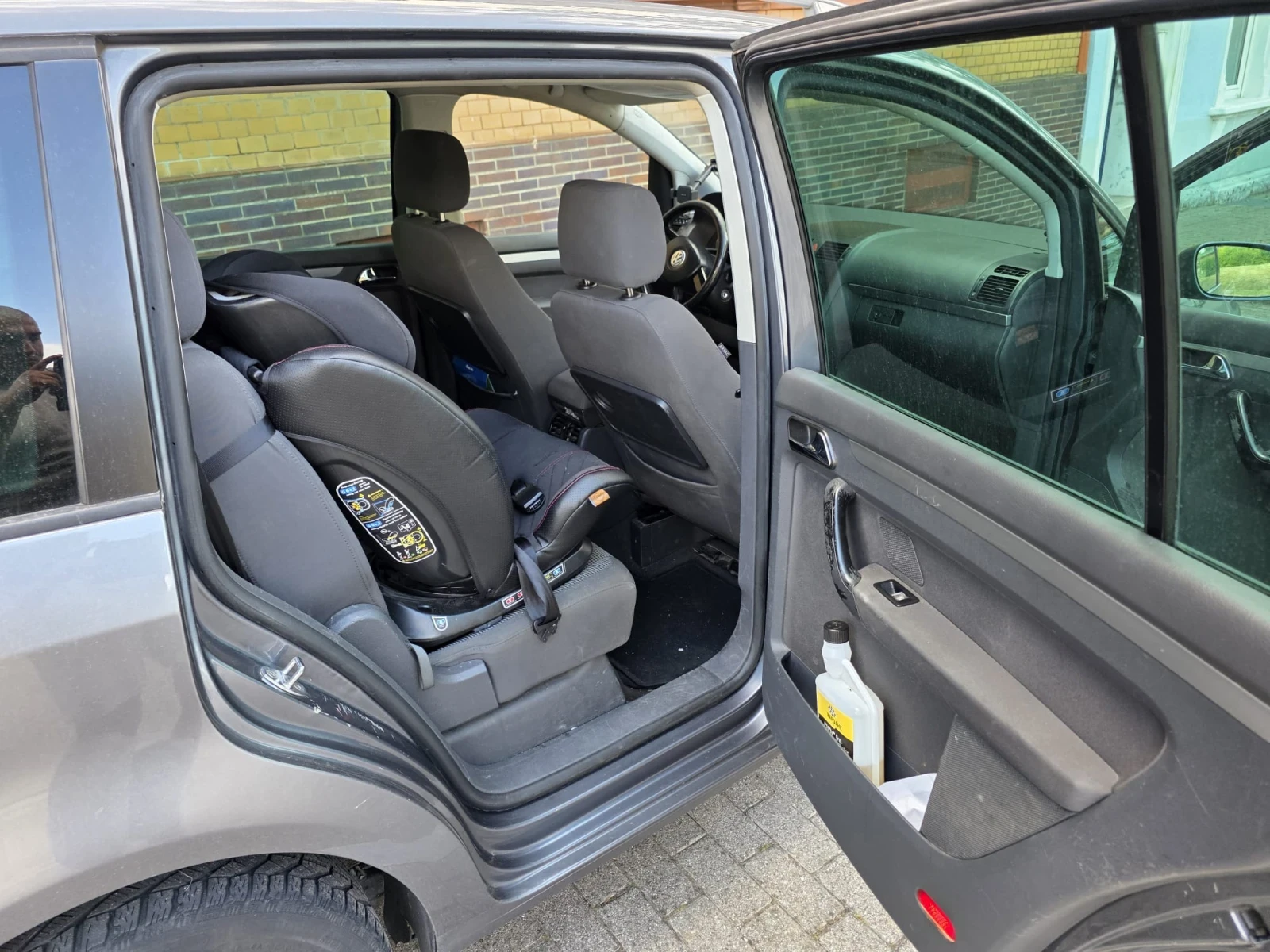 VW Touran, снимка 12 - Автомобили и джипове - 56656120