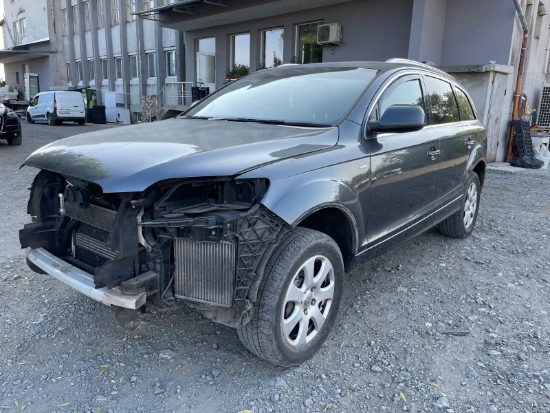 Audi Q7 3.0TDi, снимка 1 - Автомобили и джипове - 41833592