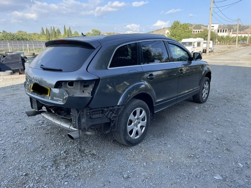 Audi Q7 3.0TDi, снимка 4 - Автомобили и джипове - 41833592