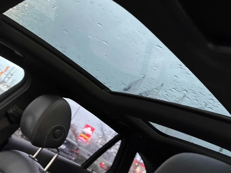 Mercedes-Benz GLC 300 2017 * CARFAX * БЕЗ ПЪРВОНАЧАЛНА ВНОСКА, снимка 13 - Автомобили и джипове - 53049753