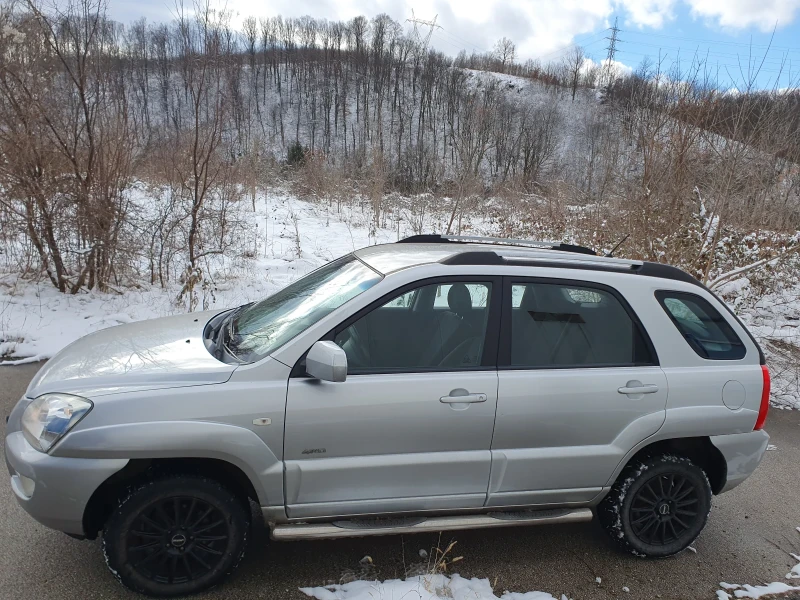 Kia Sportage 2.0crdi, снимка 6 - Автомобили и джипове - 53307147