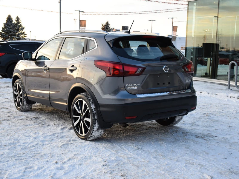 Nissan Qashqai SL* АвтоКредит* (ЦЕНА ДО БГ), снимка 4 - Автомобили и джипове - 53406419