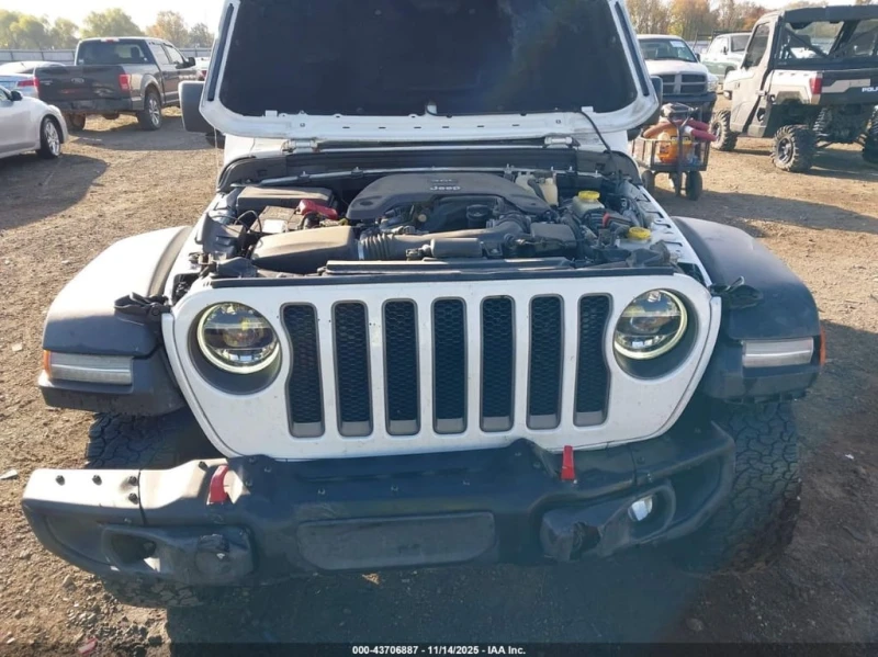 Jeep Wrangler Unlimited Rubicon 4X4* CARFAX * Клип на мотора, снимка 8 - Автомобили и джипове - 53445494